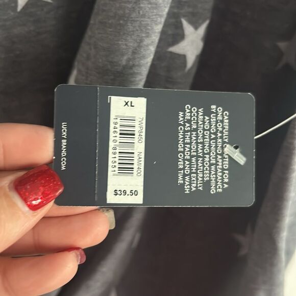Lucky Brand NEW Twist Front Star Print Short Sleeve Tee Size XL - Picture 4 of 5